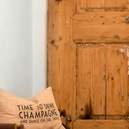 Ferienhaus Surrounded By Beautiful Nature And Open Fields *