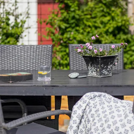 Surrounded By Beautiful Nature And Open Fields Ferienhaus *