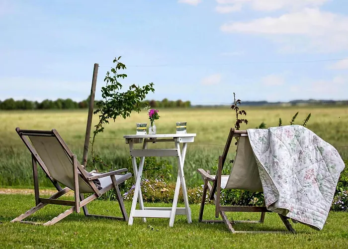 Surrounded By Beautiful Nature And Open Fields Сasa de vacaciones