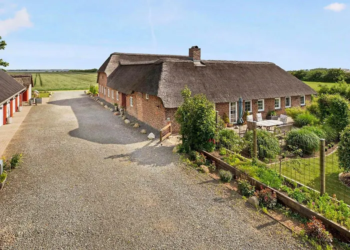 Сasa de vacaciones Surrounded By Beautiful Nature And Open Fields Ringkøbing