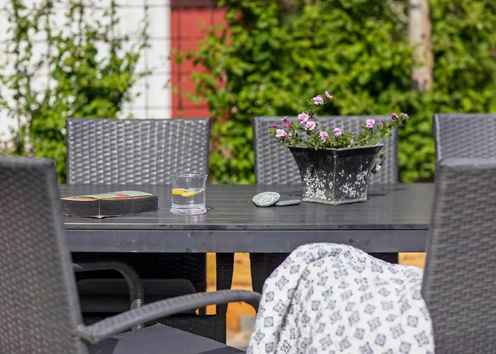 Surrounded By Beautiful Nature And Open Fields Сasa de vacaciones *